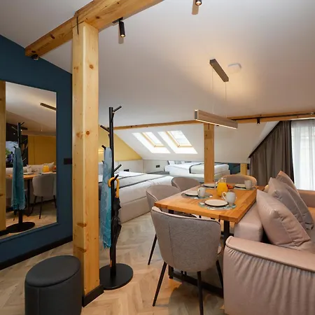 Tsaribrod Design וארנה